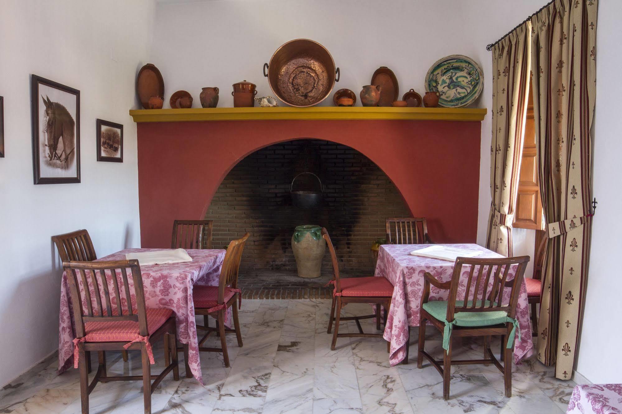 Hotel Bodega El Moral Ribera del Fresno 외부 사진